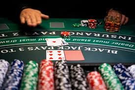 Antarmuka taruhan Live Baccarat hobi77 menampilkan pilihan Player, Banker, dan Tie